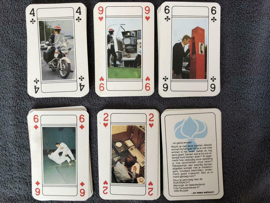 Meerdere boeken speelkaarten - 10€ voor alles, Verzamelen, Ophalen of Verzenden, Zo goed als nieuw, Speelkaart(en)