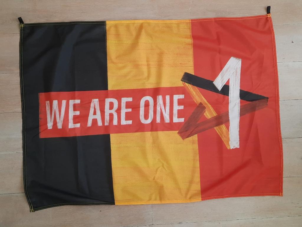 vlag / voetbal / we are one, Enlèvement, Neuf