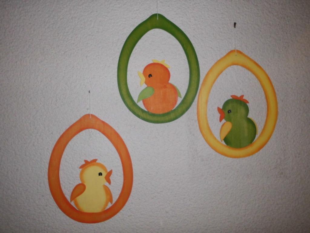 3 grote houten hangeieren met kuikentjes, Diversen, Ophalen of Verzenden