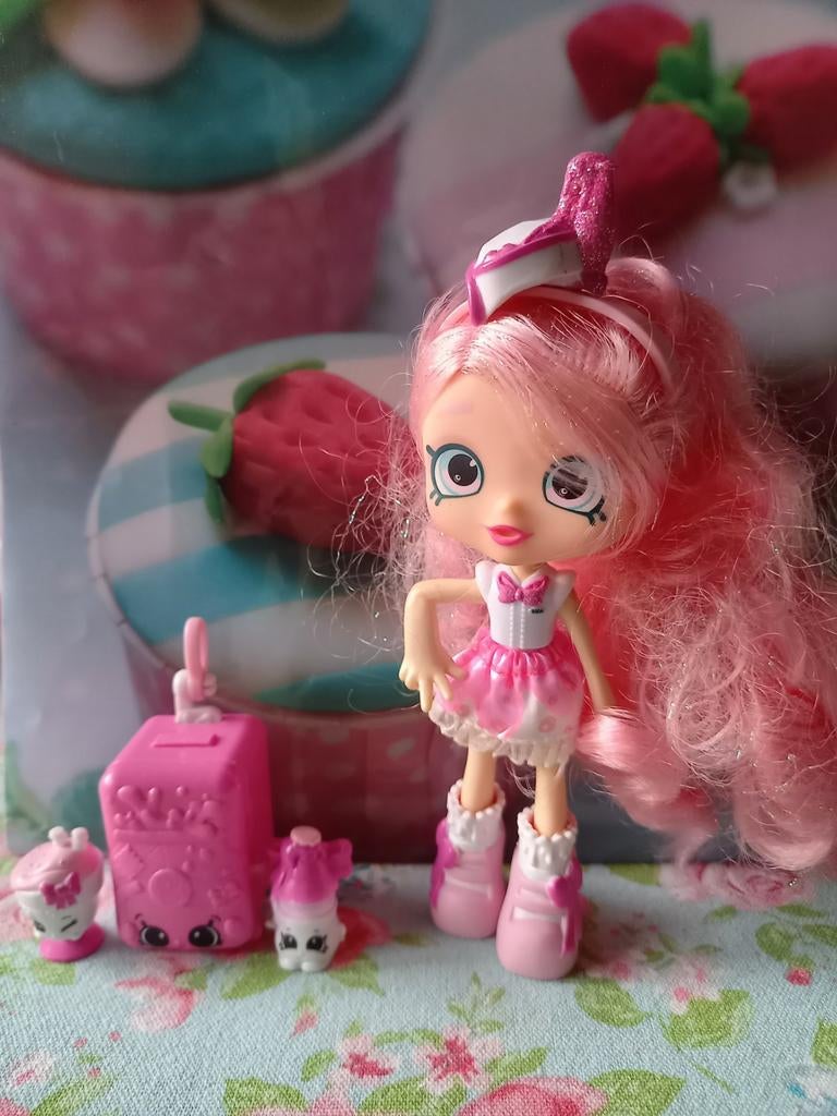 Shopkins pop Pinkie Cola (bezoekt VSA), Ophalen of Verzenden, Zo goed als nieuw