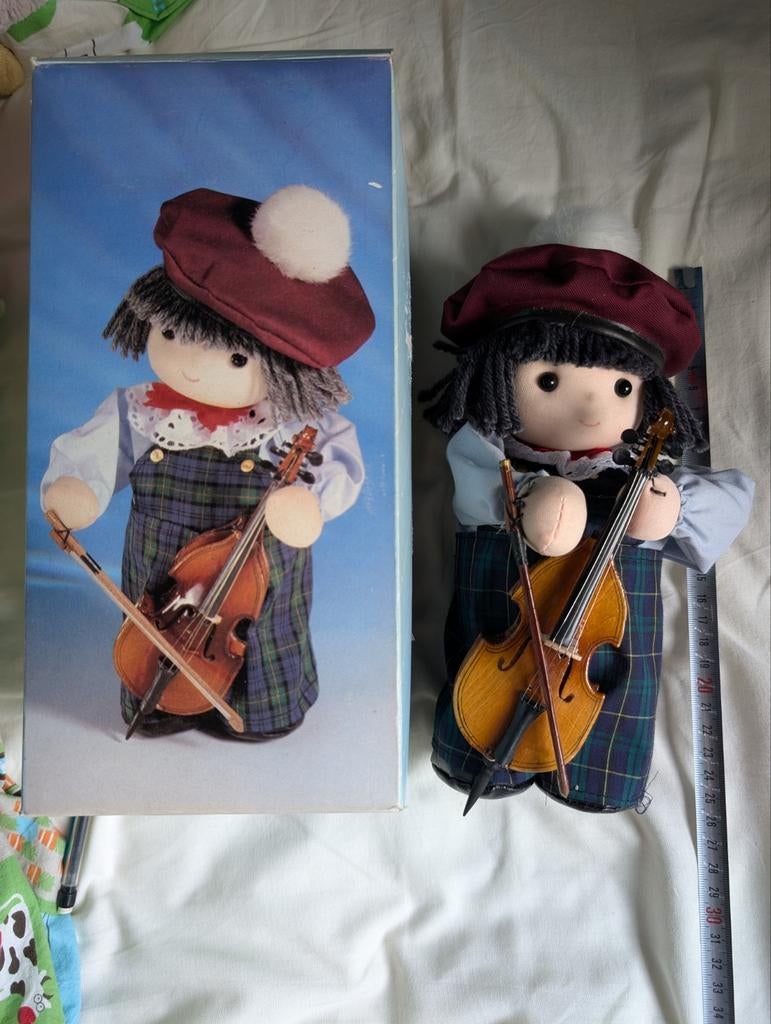 poupé de musique (melodie London bridge), Enlèvement, Neuf
