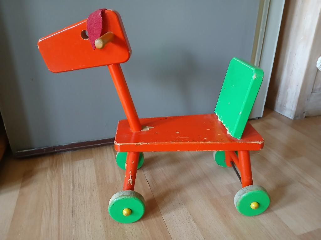 Cheval de bois, Enfants & Bébés, Jouets | Jouets en bois, Enlèvement, Utilisé, Jouet à Rouler ou à Bascule
