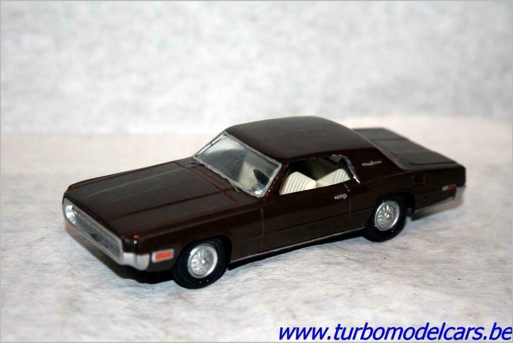 Ford Thunderbird repaint 1/43 Sabra, Hobby en Vrije tijd, Ophalen of Verzenden, Gebruikt, Auto, Overige merken