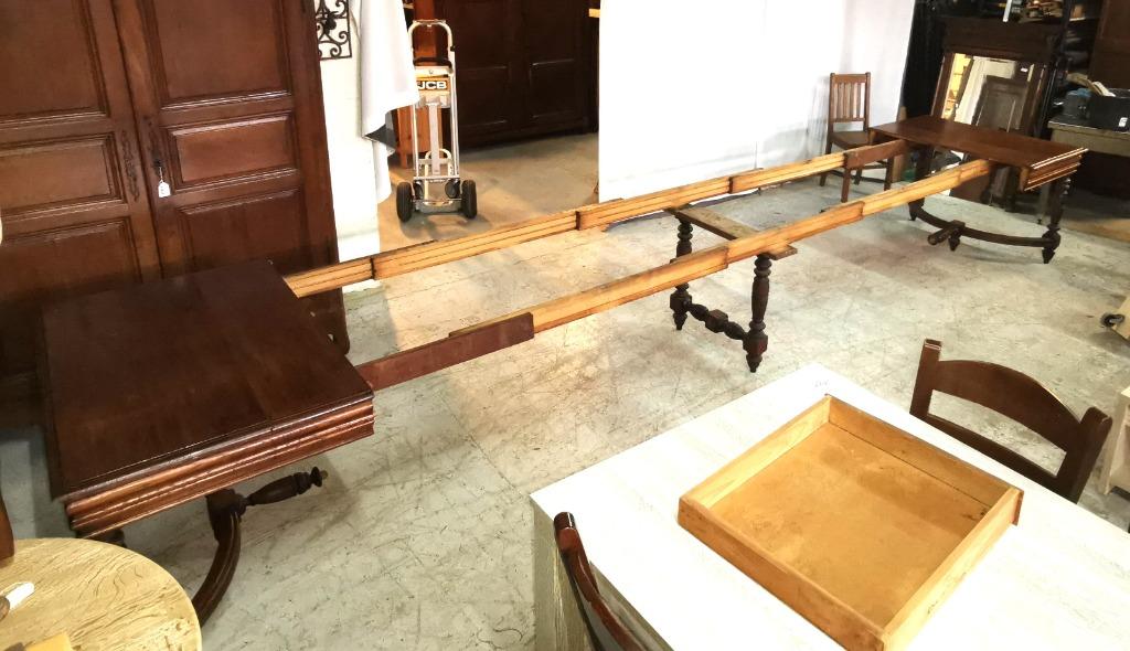 Longue table française ancienne en chêne lourd extensible ju, Enlèvement