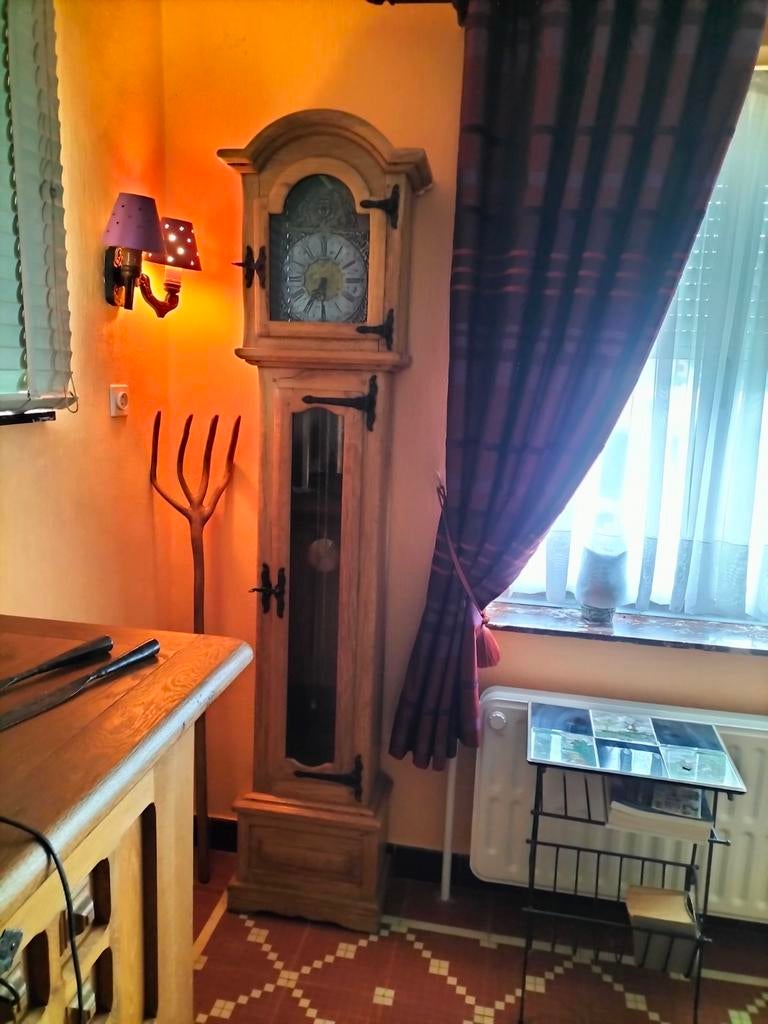 Belle horloge en chêne