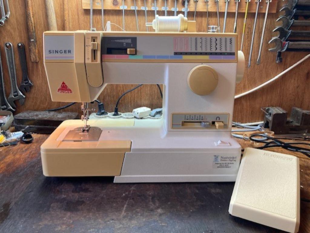 Singer naaimachine type 9111, Hobby en Vrije tijd, Naaimachines en Toebehoren, Ophalen, Gebruikt, Naaimachine, Singer