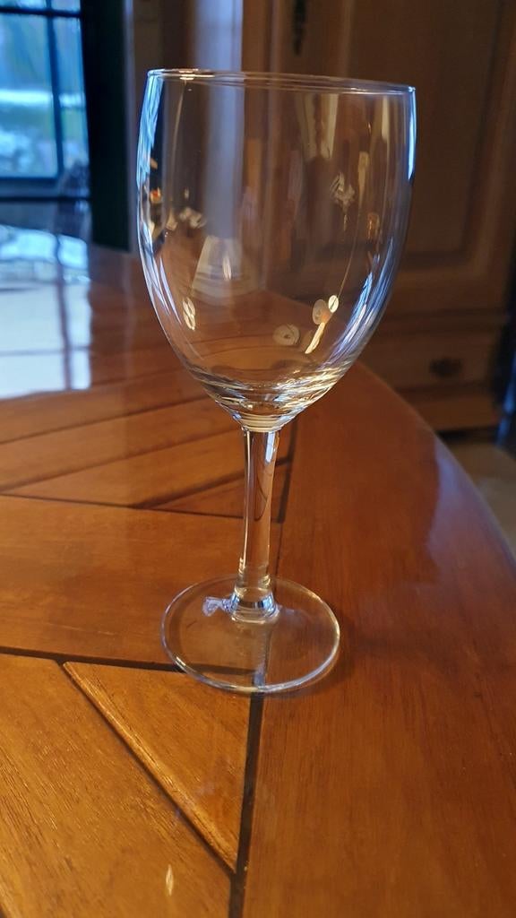 Verre à vin, Comme neuf