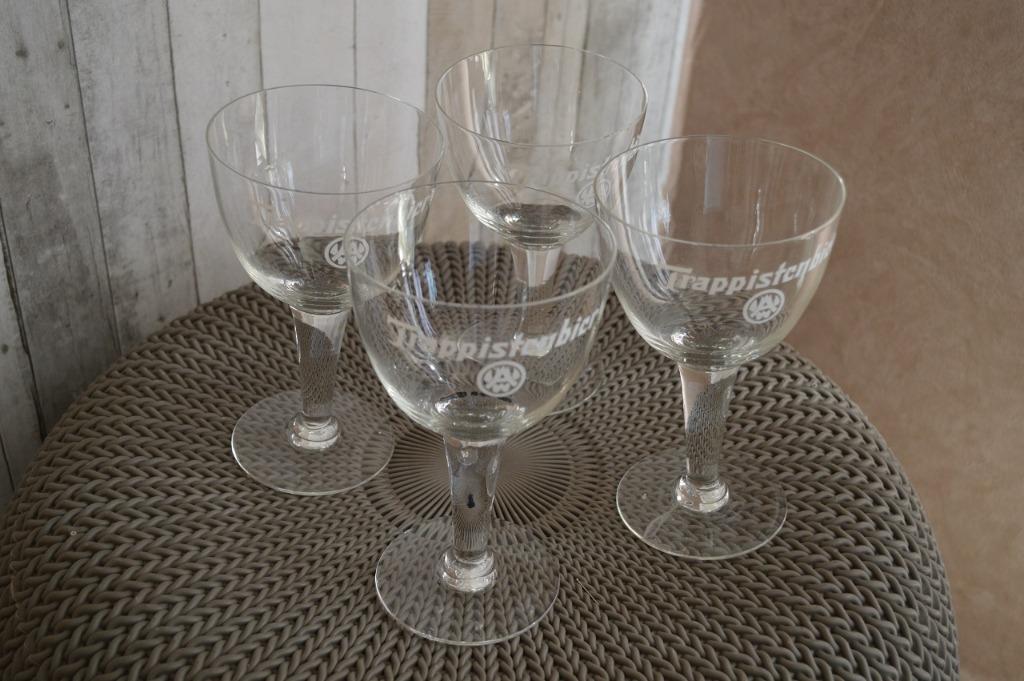 Bierglazen Trappistenbier 4 stuks, Ophalen of Verzenden, Zo goed als nieuw, Bierglas