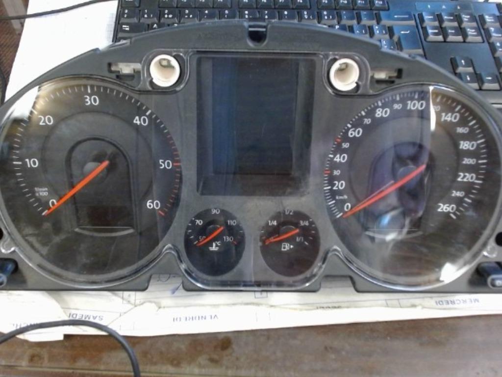 Compteur VW Passat 5 BK 2005-2010 A2C53242429 (474), Enlèvement, Utilisé