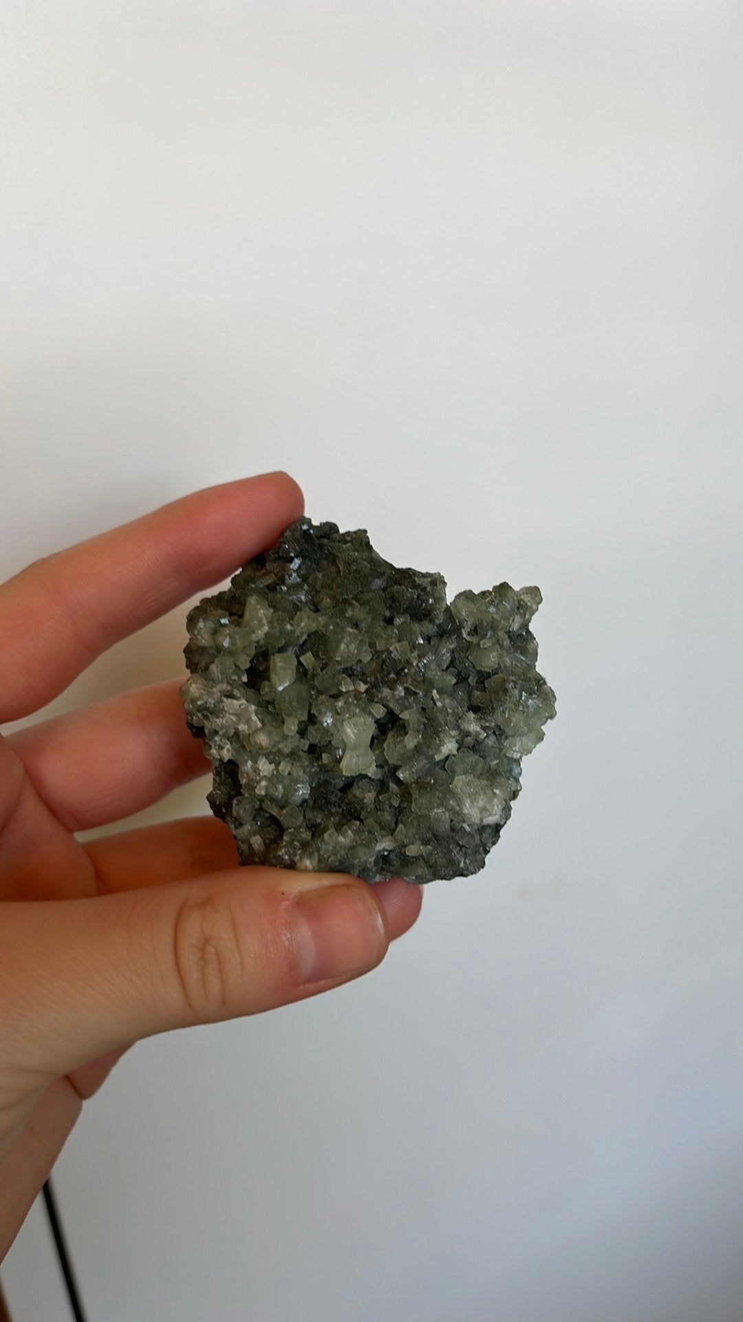 Ruwe phreniet, Verzamelen, Mineralen en Fossielen, Ophalen of Verzenden