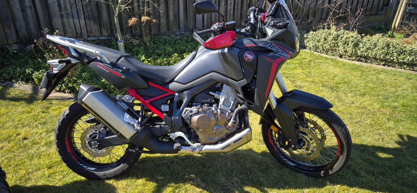 AFRICA TWIN 1100 2020, Motoren, 2 cilinders, Gebruikt, Particulier, Meer dan 35 kW
