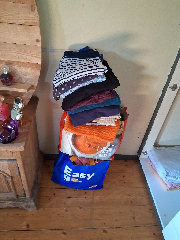 Dames kleding, Ophalen