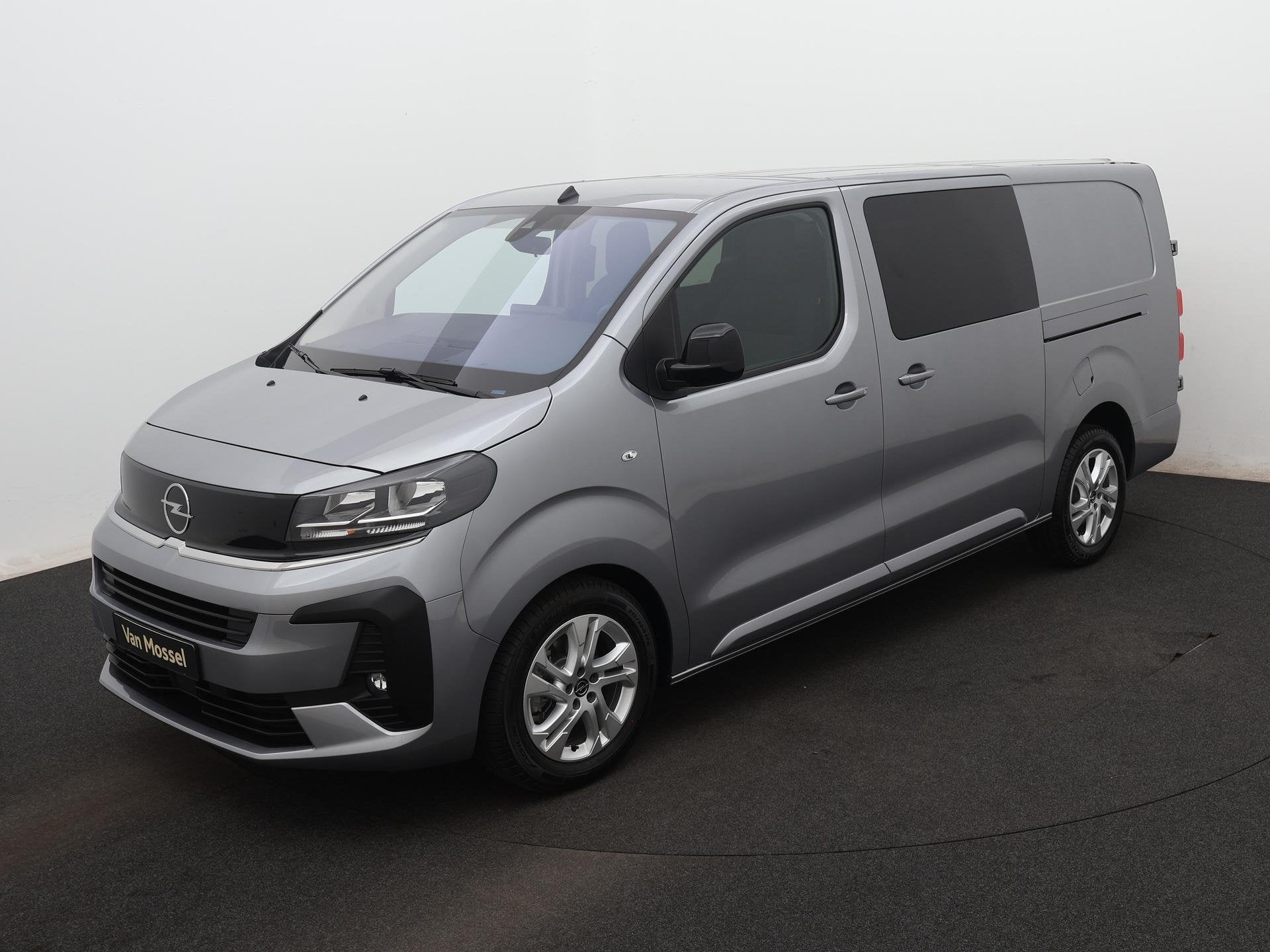 Opel Vivaro 2.2 Turbo 180 S/S AT8 DC L3H1, Stof, Gebruikt, Zwart, 4 cilinders