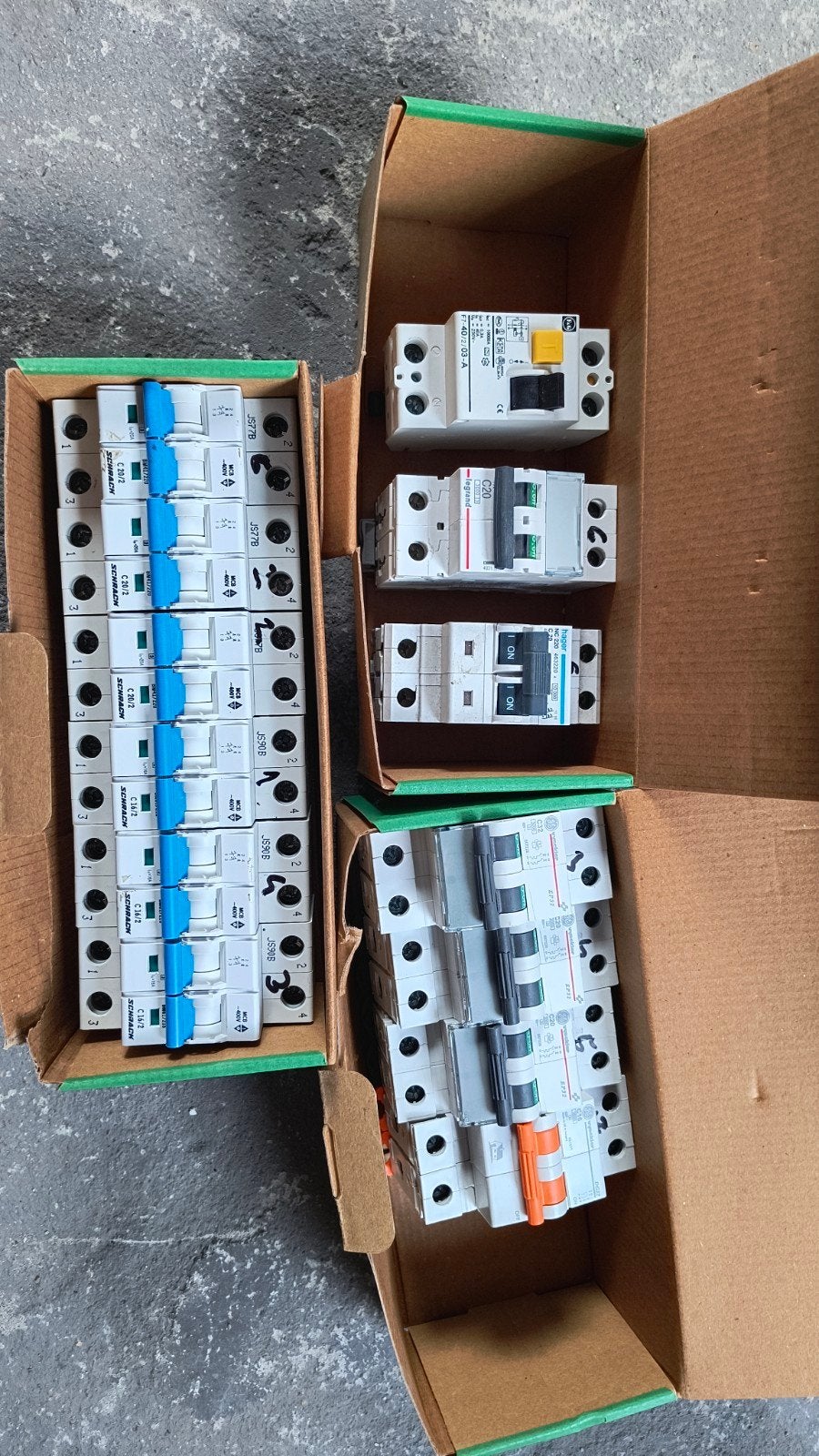 Elektrische schakelaars, Ophalen