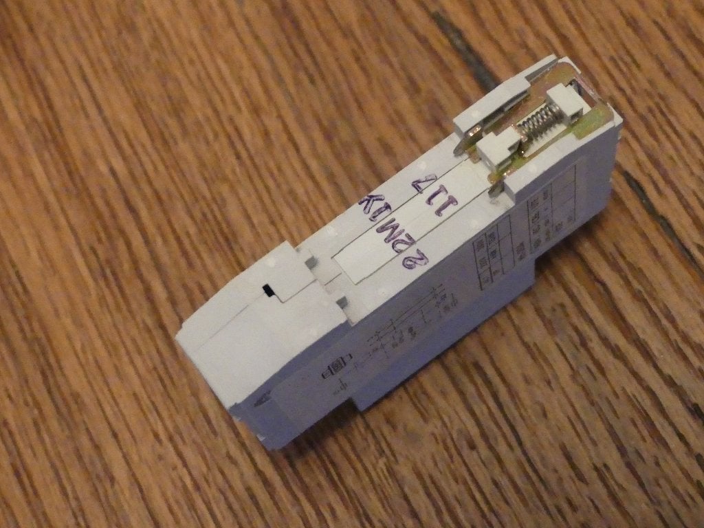 Daltarief sturing relais Contactor, Doe-het-zelf en Bouw, Ophalen of Verzenden, Gebruikt, Overige merken, Relais