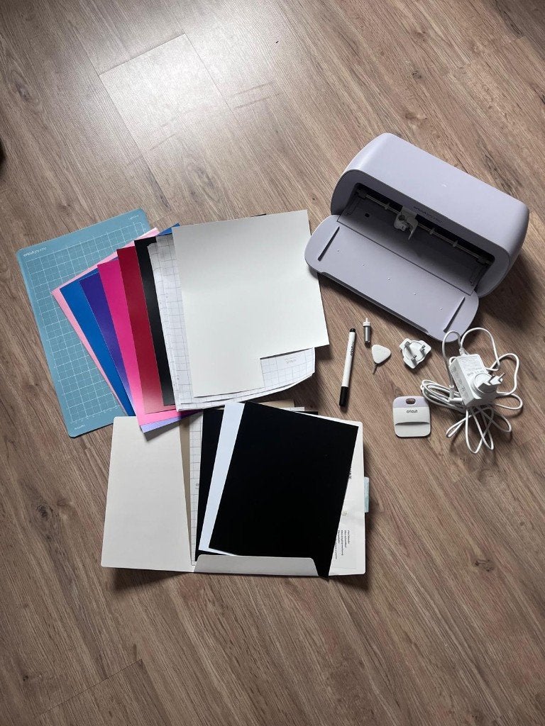 Cricut Joy Xtra limited edition met basispakket materiaal, Hobby & Loisirs créatifs, Bricolage, Enlèvement ou Envoi, Comme neuf