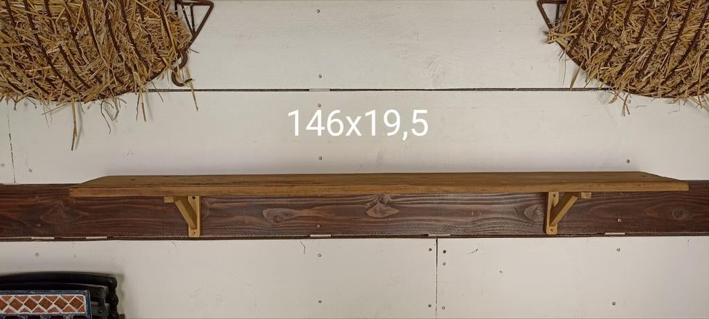 Ancienne étagère en bois
Longueur 146
Largeur 19, Enlèvement