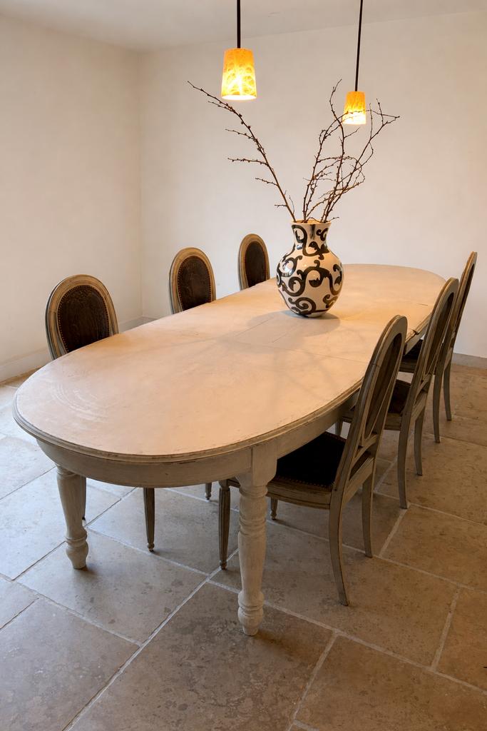 Eiken tafel 1,85m tot 2,85m en stoelen, mooi gepatineerd, Huis en Inrichting, Ophalen, Gebruikt, Landelijk antique