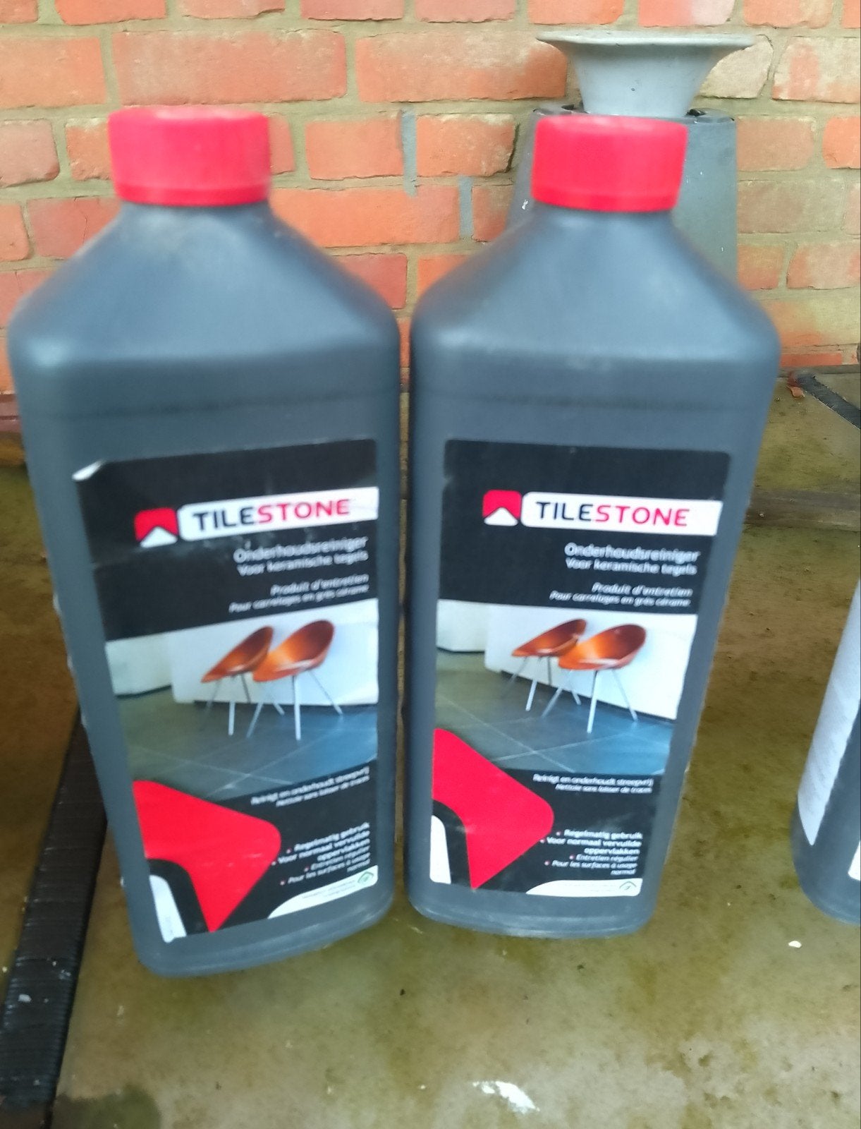 nettoyant pour entretien des carreaux, Enlèvement