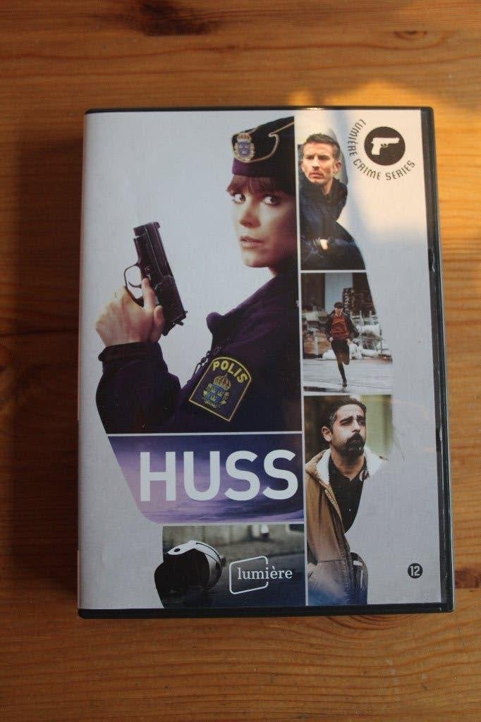 Huss  seizoen 1         Scand. Crime serie, CD & DVD, DVD | TV & Séries télévisées, Enlèvement ou Envoi, Comme neuf, Saison 1