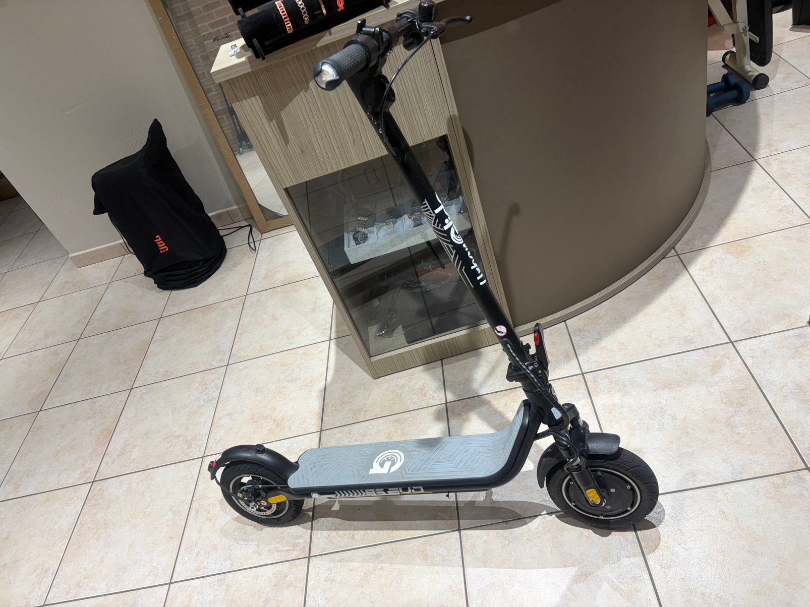 Trottinette électrique peu rouler, Vélos & Vélomoteurs, Enlèvement, Comme neuf