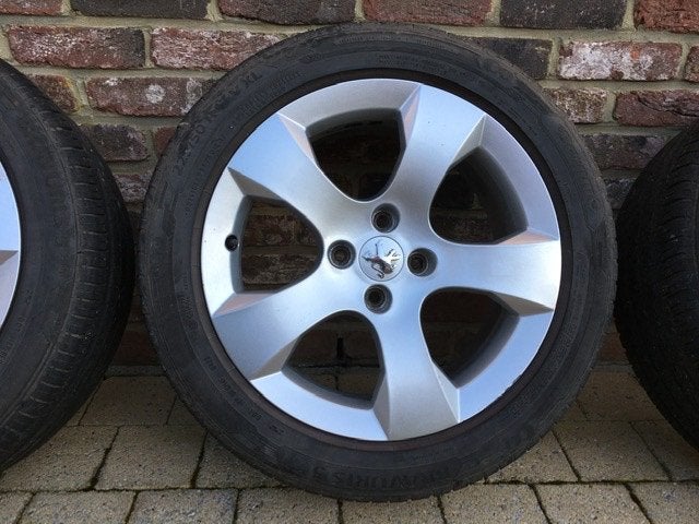 4 jantes alu Peugeot 3008 - pneus Barum 225/50/R17 VXL, Autos : Pièces & Accessoires, Pneus & Jantes, Véhicule de tourisme, Pneus été