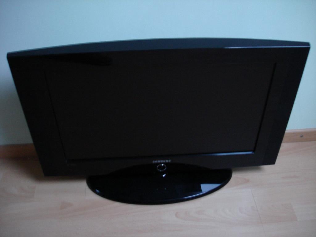 Samsung TV LE26A330J1XXC Beelddiagonaal : 26" = 66 cm., 50 Hz, 60 à 80 cm, Enlèvement, Utilisé