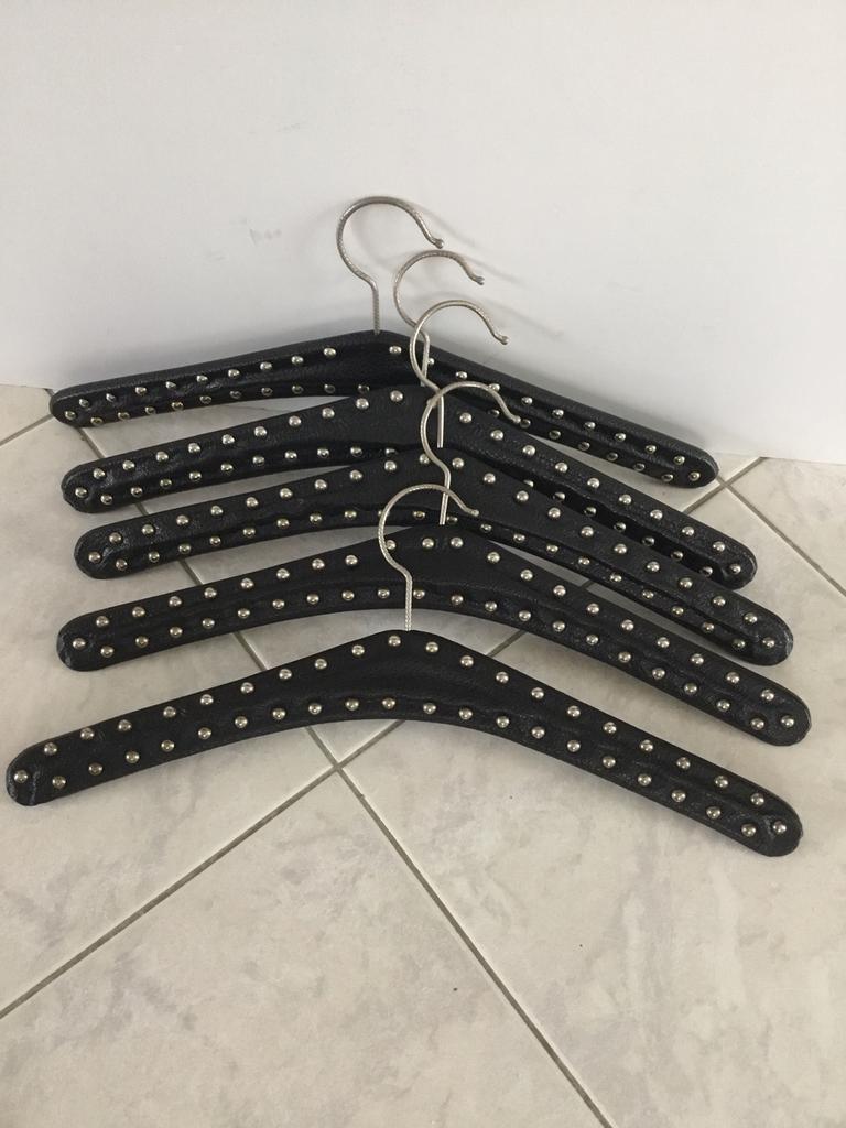 13 porte-manteaux vintage en cuir, Vêtements | Femmes, Enlèvement ou Envoi, Comme neuf