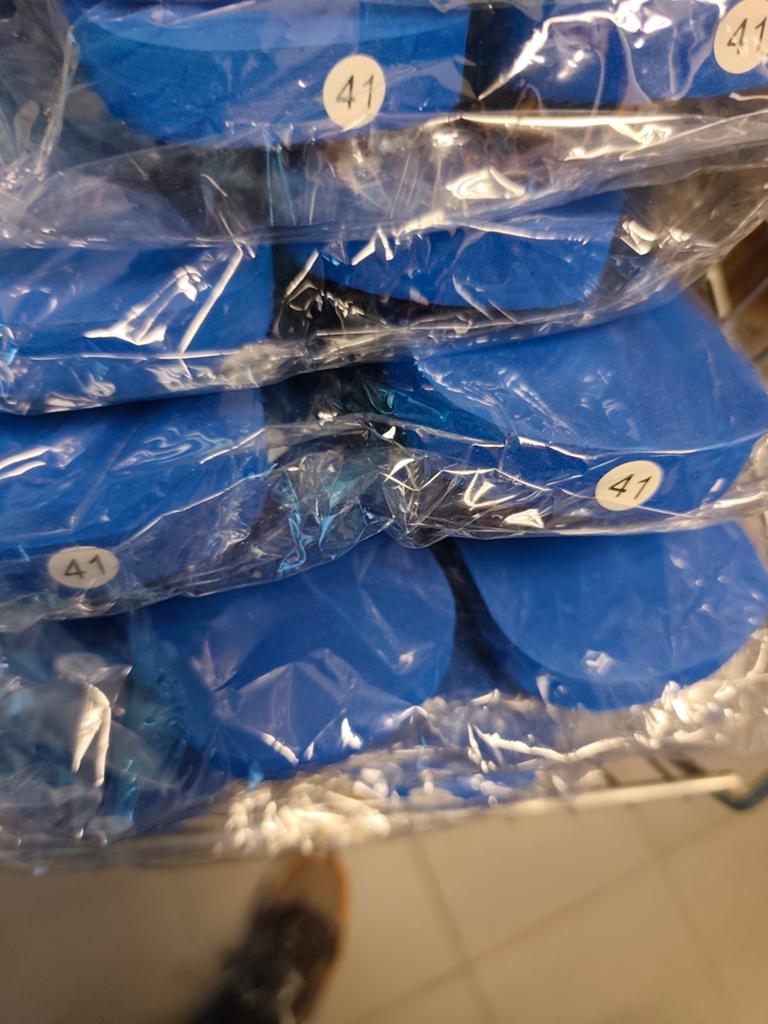 Partij teenslippers, Zakelijke goederen, Stock en Retail | Partijen goederen, Ophalen