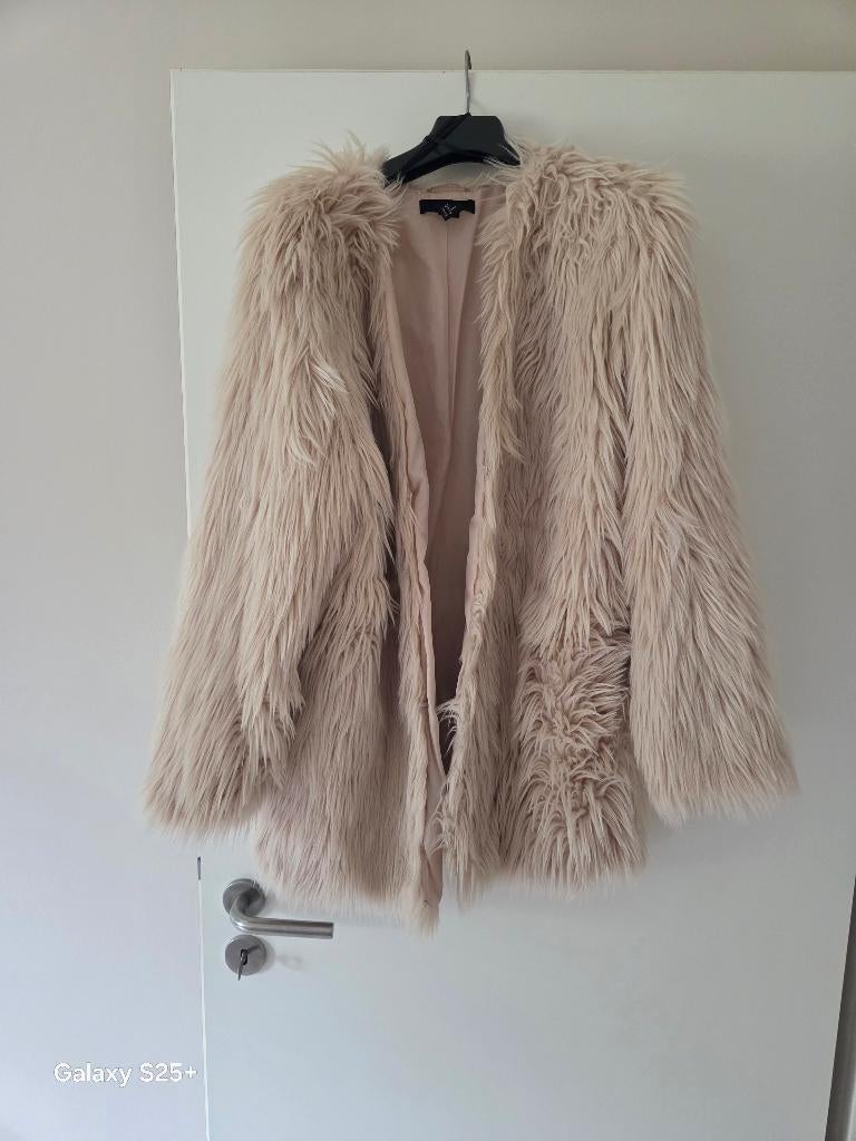 Veste fourrure beige, Beige, Enlèvement, Porté, Taille 38/40 (M)