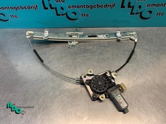 Mécanique vitre 4portes avant gauche d'un Hyundai I10 (I10, -, 3 mois de garantie, Utilisé, Hyundai