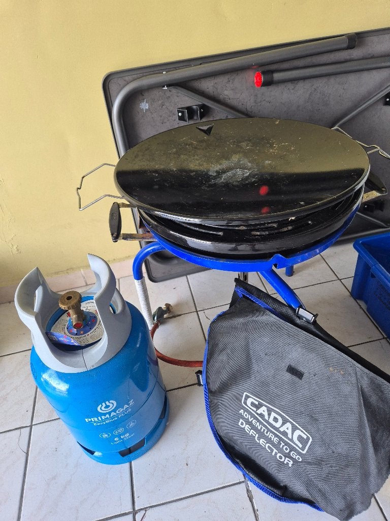 barbecue à gaz Cadac avec bouteille de gaz, Caravanes & Camping, Enlèvement, Utilisé