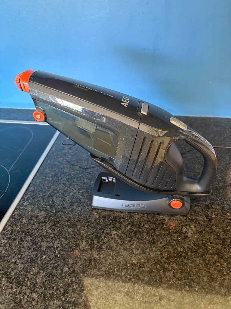 AEG HX6 X Convenience Kruimeldief, Ophalen, Kruimeldief, Zo goed als nieuw, Reservoir