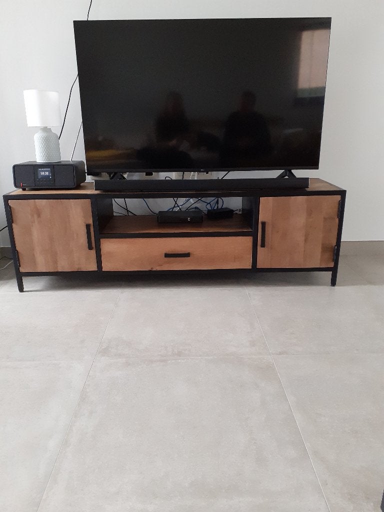 TV kast, Huis en Inrichting, Ophalen, Overige materialen, 100 tot 150 cm, Zo goed als nieuw