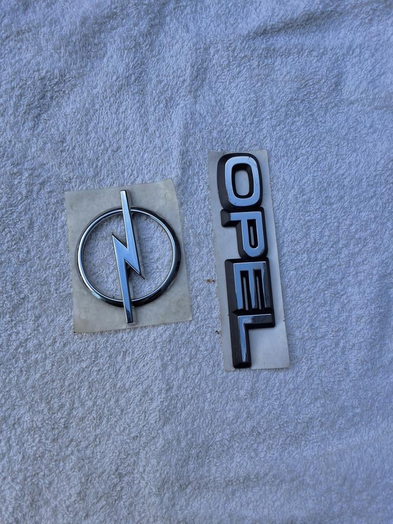 Nieuw embleem Opel, Auto-onderdelen, Ophalen, Opel
