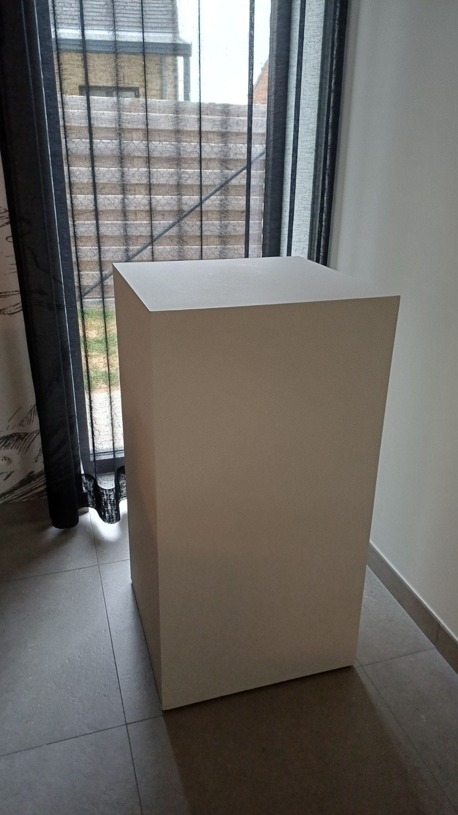 decoratie zuil, Ophalen