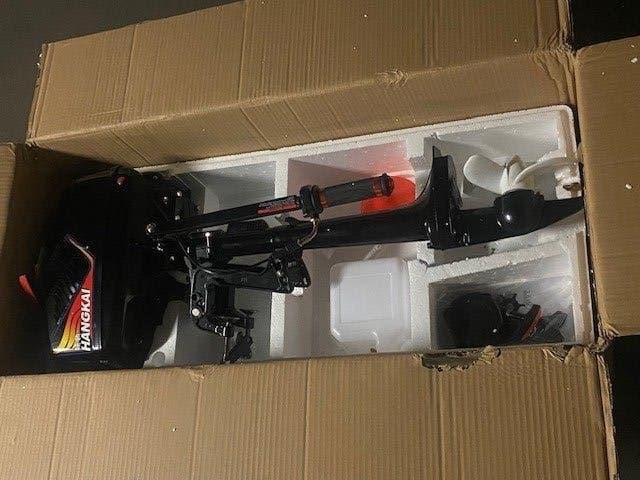 Bateau Zodiac Hors-bord pneumatique avec moteur neuf ++, Neuf, 4 m, 4 m, Moteur hors-bord
