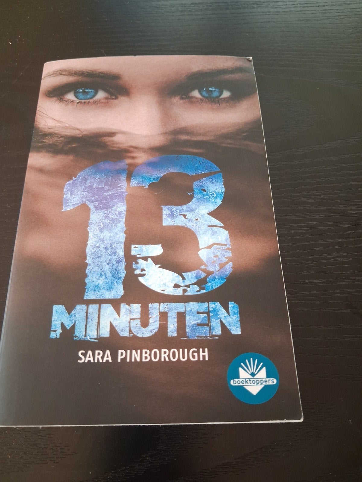 13 minuten, Boeken, België, Ophalen of Verzenden, Zo goed als nieuw, Sara Pinborough