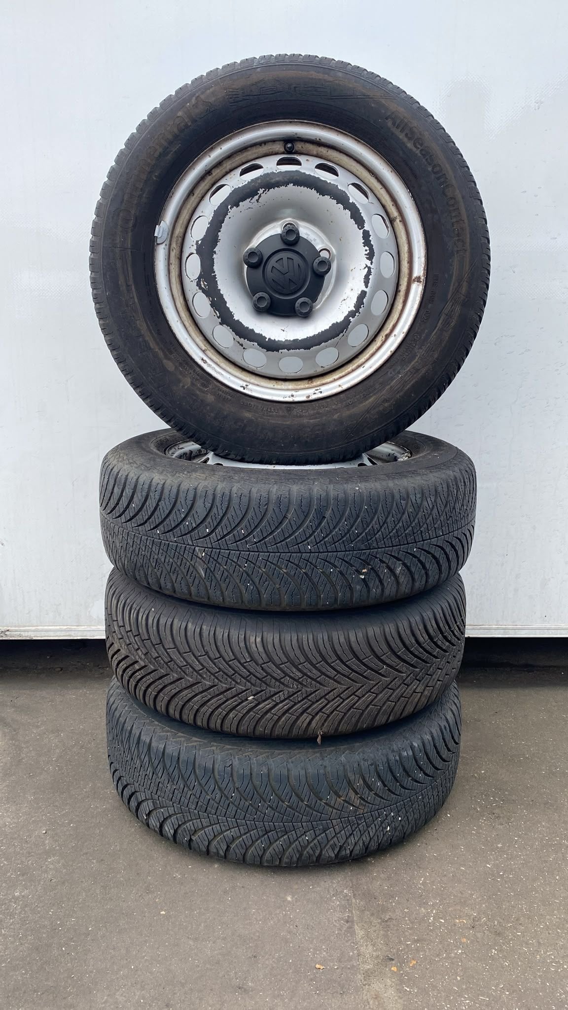 Volkswagen Caddy Golf 5 6 7 8 Allseason Banden Set 195-65-15, Gebruikt, -, -, Banden en Velgen