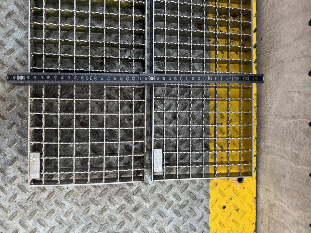 ACO Drain INOX - 1 meter op 20 cm - 4 stuks, Doe-het-zelf en Bouw, Ophalen, Gebruikt, Overige metalen