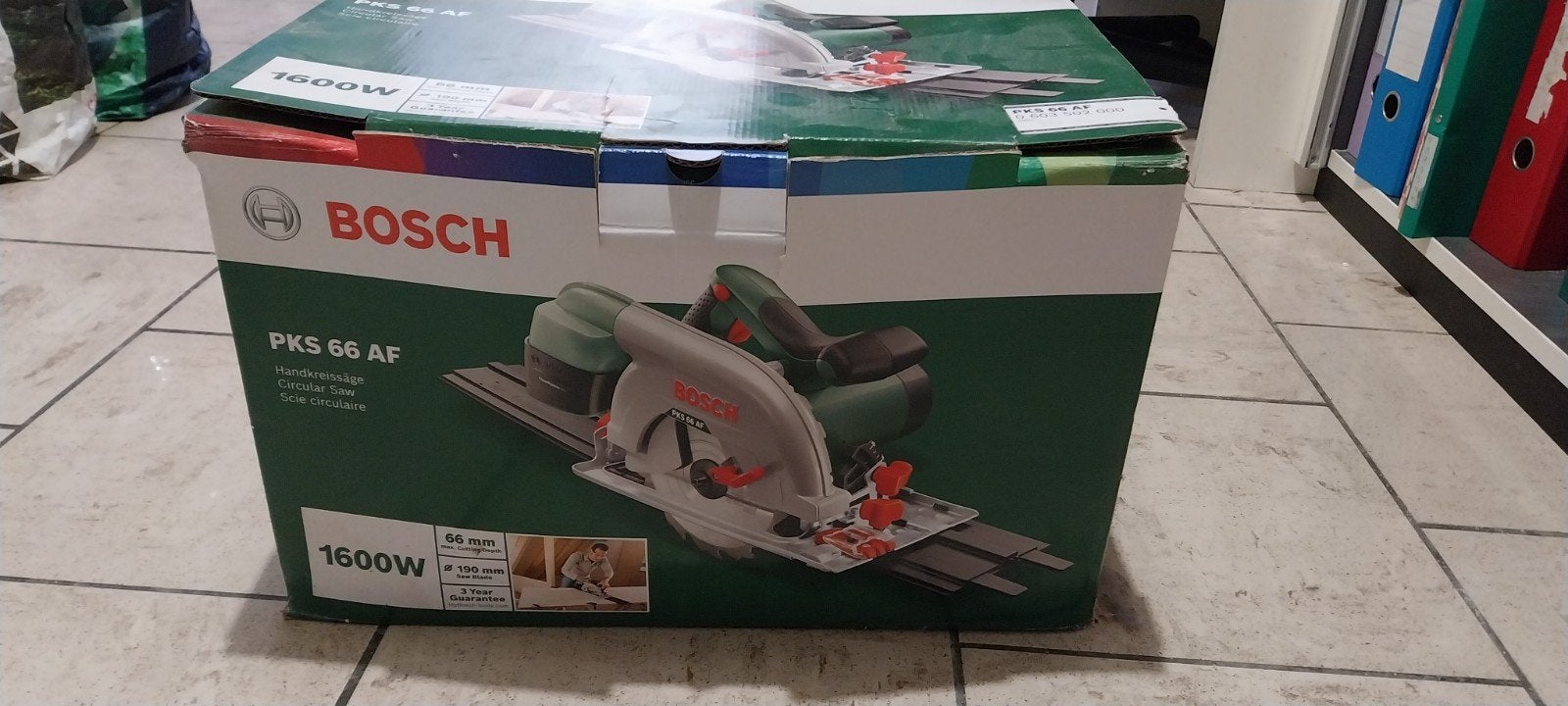 Scie circulaire Bosch PKS66AF PRESQUE NEUVE, 1200 watts ou plus, 30 à 70 mm, Comme neuf, Enlèvement