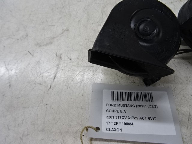 CLAXON Ford USA Mustang VI Fastback (01-2014/04-2023), Gebruikt, Amerikaanse onderdelen