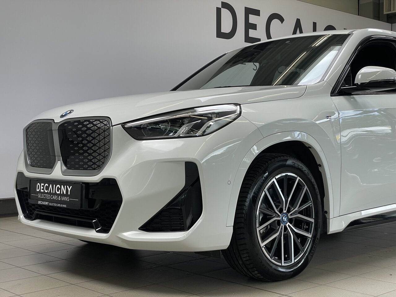 BMW iX1 xDrive30 M Sport *Camera*Navigatie*Carplay, Auto's, BMW, 0 kg, 0 kg, Wit, 5 zetels