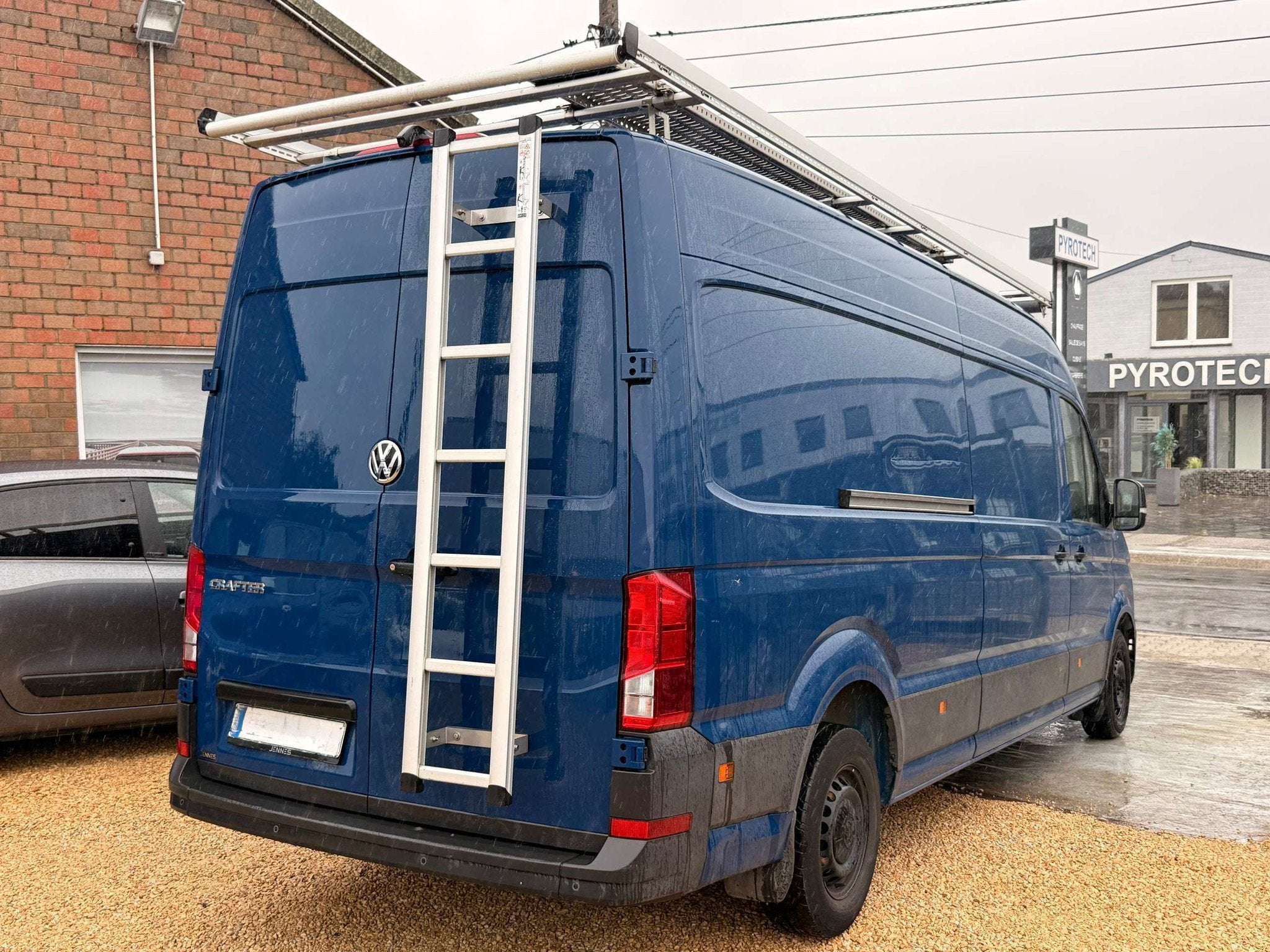 Volkswagen Crafter 2.0 CR TDi L4 H3 140CV BOITE AUTO DSG / T, Autos, Camionnettes & Utilitaires, Cuir, Achat, Entreprise, 3 places