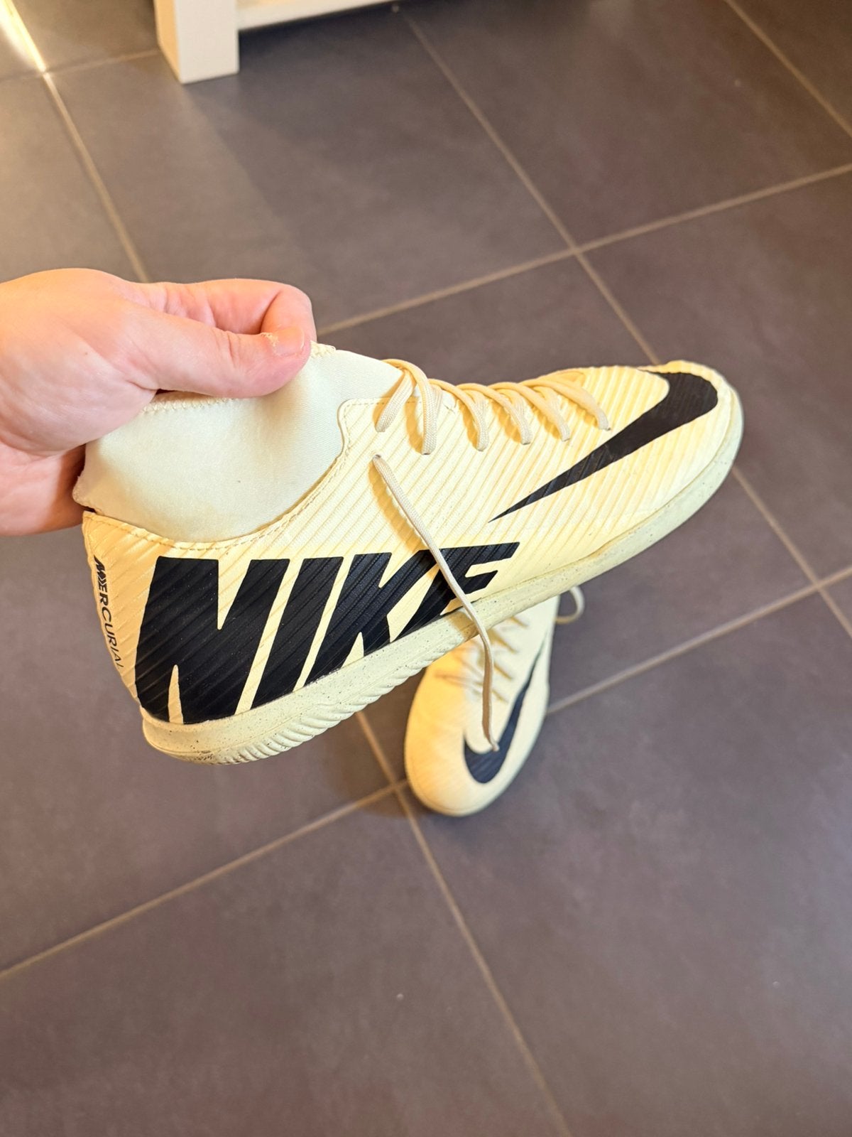 Nike voetbalschoenen, Sport en Fitness, Voetbal, Ophalen of Verzenden, Zo goed als nieuw