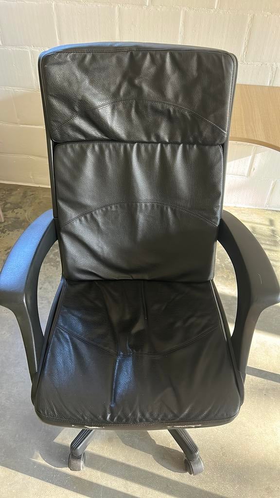 Gratis Bureaustoel - gaat niet meer omlaag, Huis en Inrichting, Bureaustoelen, Gebruikt, Bureaustoel, Ophalen