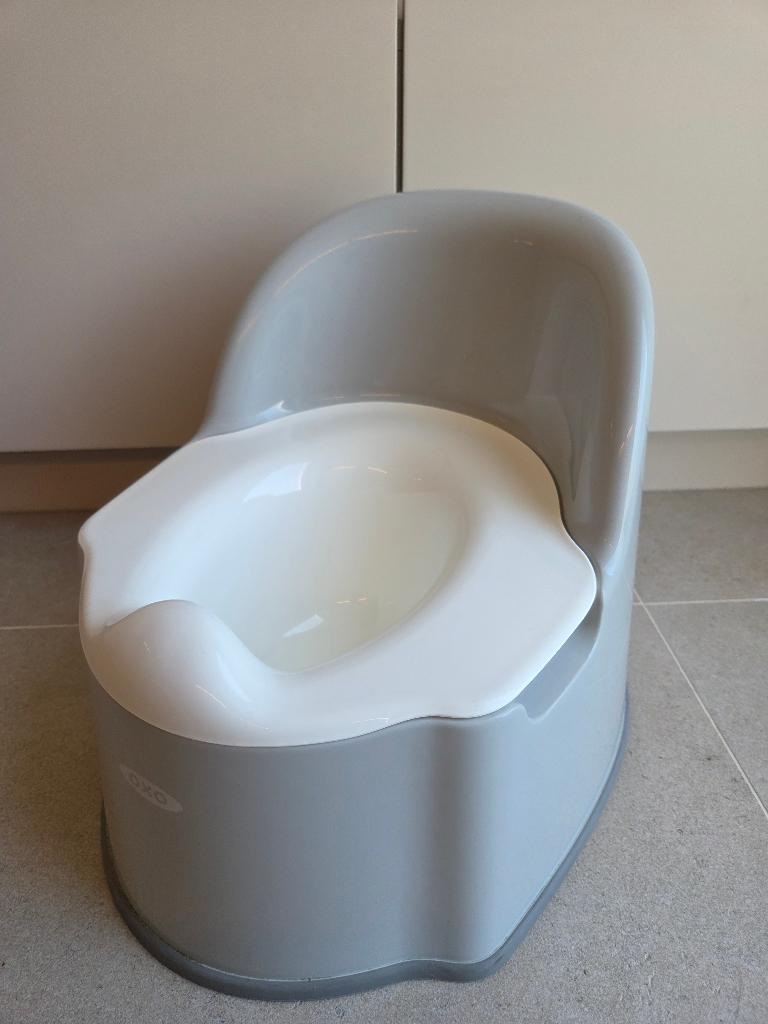 Plaspotje OXO Tot Grijs, Kinderen en Baby's, Badjes en Verzorging, Gebruikt, Ophalen