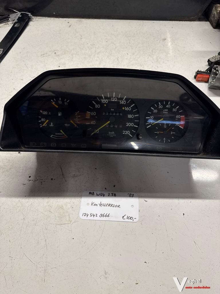 Mercedes W124 2.3 B   Km Tellerklok 124 542 8666, Auto-onderdelen, Dashboard en Schakelaars, Gebruikt, Ophalen of Verzenden