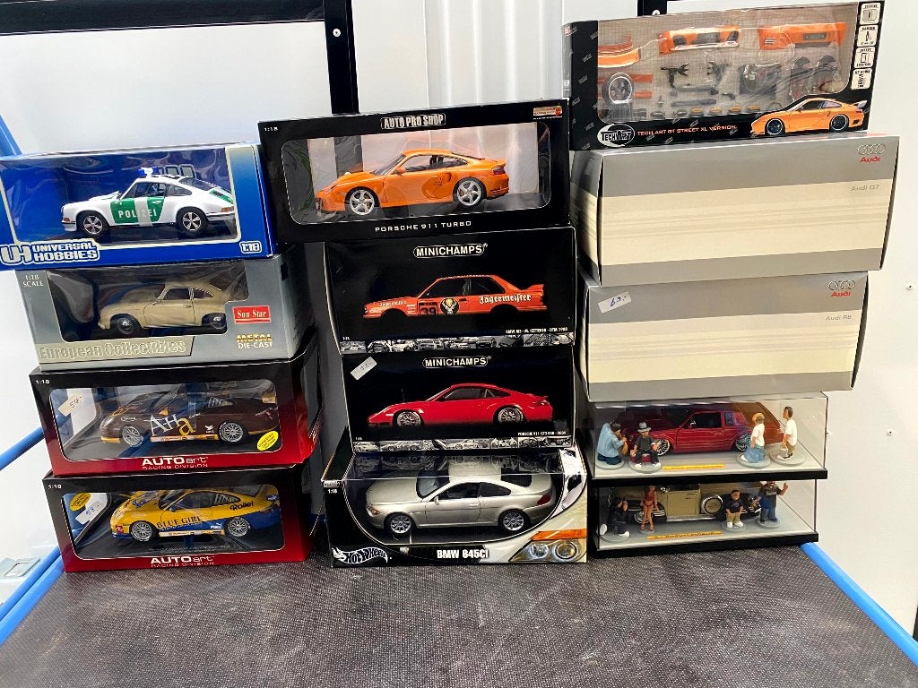 Lot 13 voitures miniatures 1/18 NEUVES (AUTOart...), Enlèvement, Neuf, Voiture, Autoart