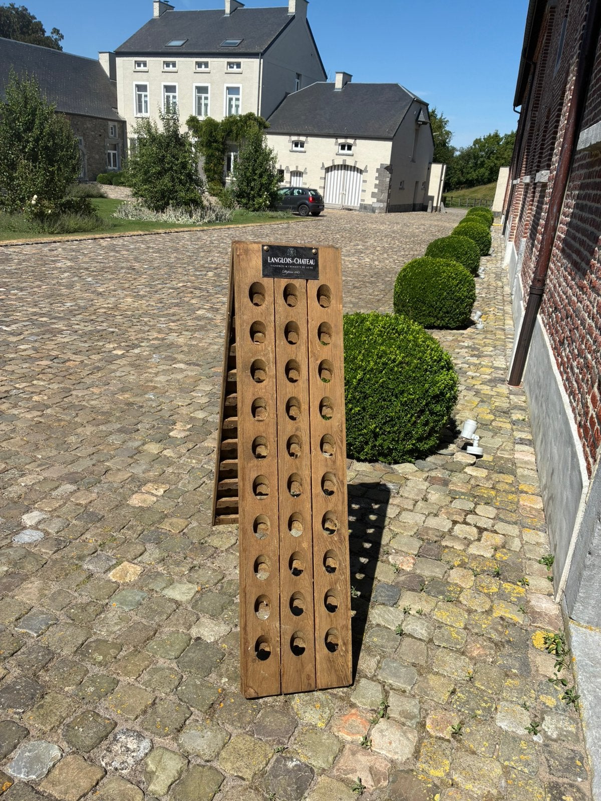 Pupitre vin champagne, Enlèvement
